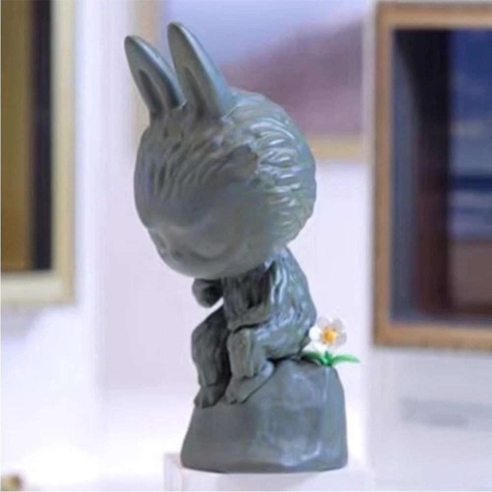 The Monsters Art Series Figure -The Thinker